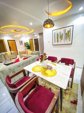 Junior Room, Balcony, City View | Dining - Vita Di Lusso Hotel And Apartments (Abuja)
