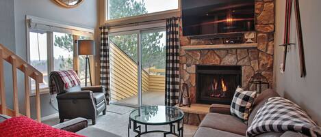 Smart TV y chimenea