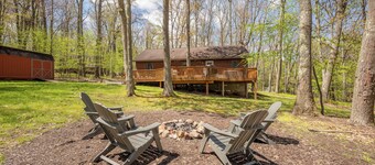 New! Lake Area Chalet w/ Hot Tub