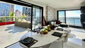 Leilighet – deluxe, terrasse, havutsikt | Spiseområde