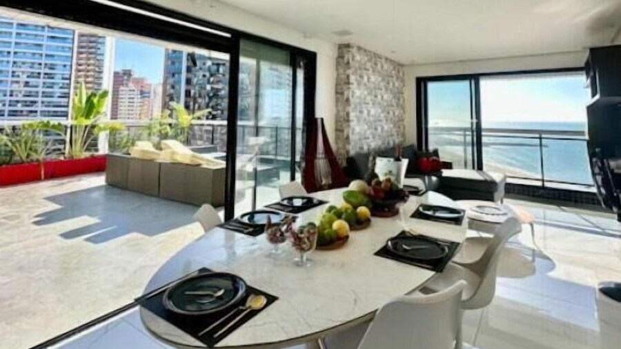 Penthouse Landscape 1403 platinum