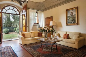 TV - Noble villa with pool near Lucignano (LUCIGNANO)