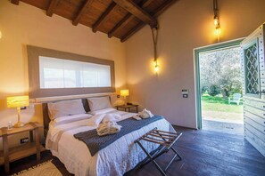 Desk, free WiFi - Estate with full spa in Valle del Treja (Mazzano Romano)