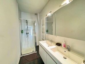 Apartemen | Kamar mandi