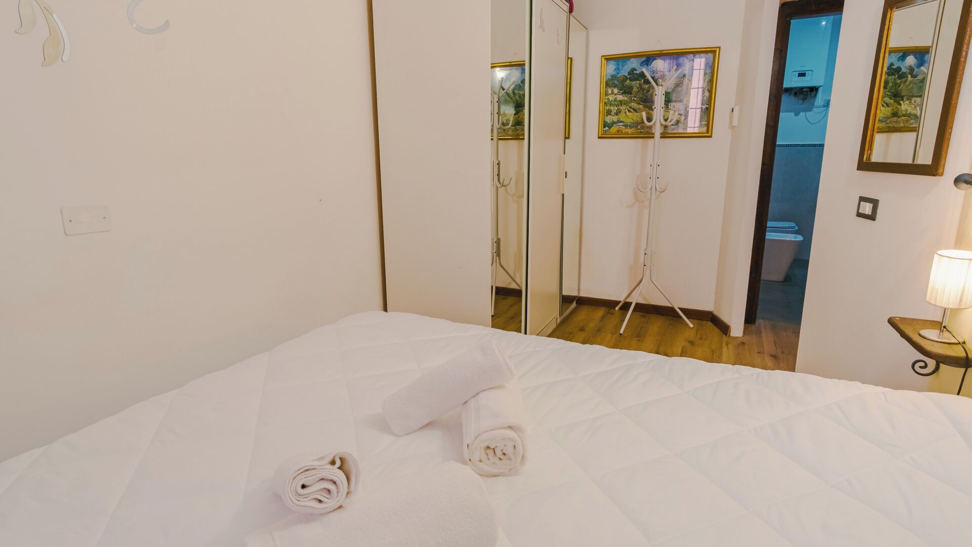 Ferros/tábuas de passar roupa, Wi-Fi de cortesia, roupa de cama
