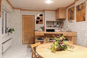 Dining - Villa with pine forest and lake view in Tuscia (Manziana)