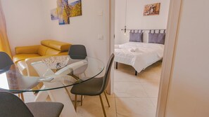 Iron/ironing board, free WiFi, bed sheets - Domus Dantis Piano Secondo (Ravenna)