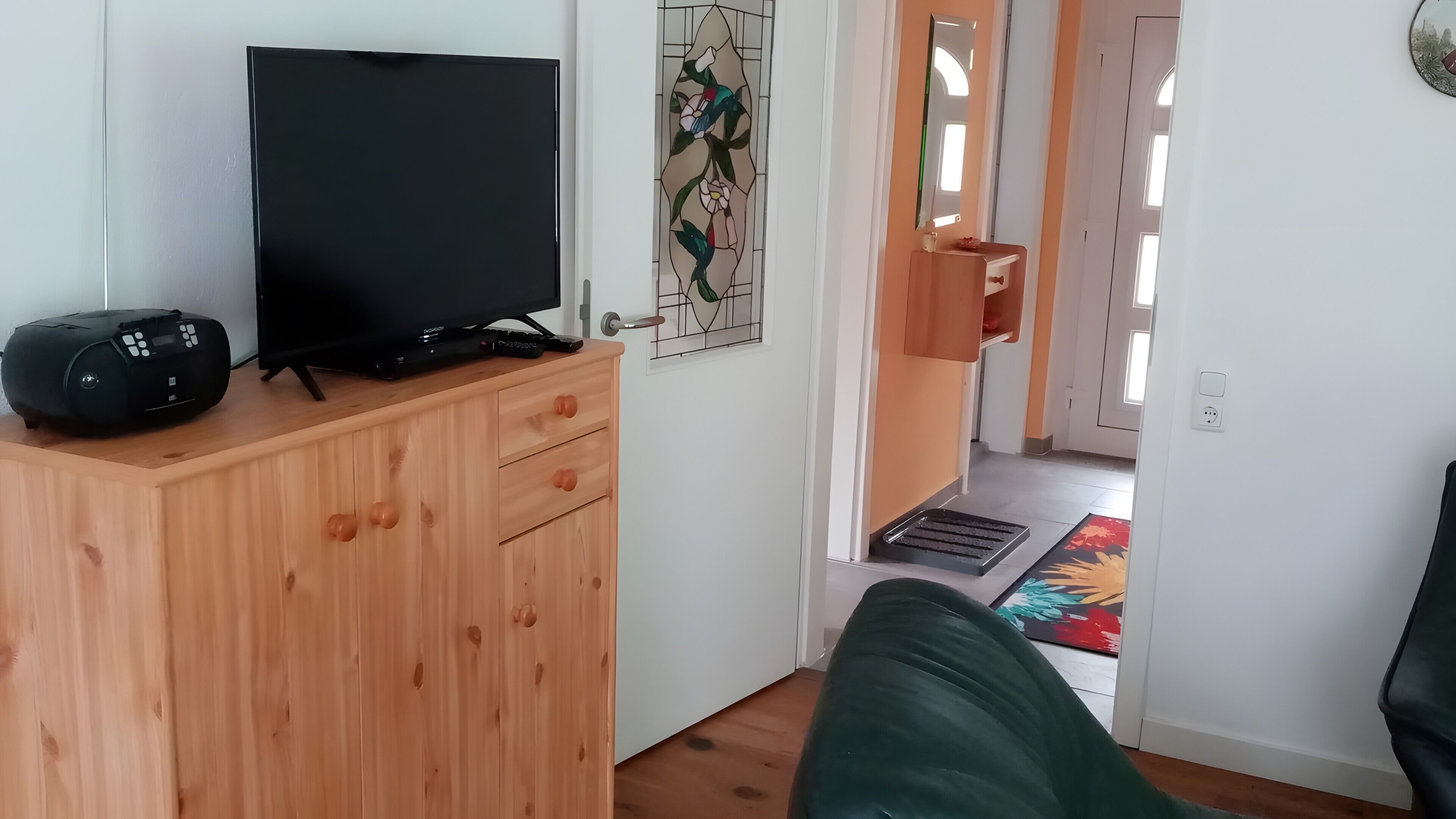 TV, peis og DVD-spiller