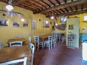 Dining - Violetta Apartment near Lucca (Segromigno in Monte)
