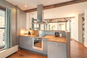 Apartment | Private kitchen - The Old Town Lodge in Antwerp 3bbk NS (Antwerp)