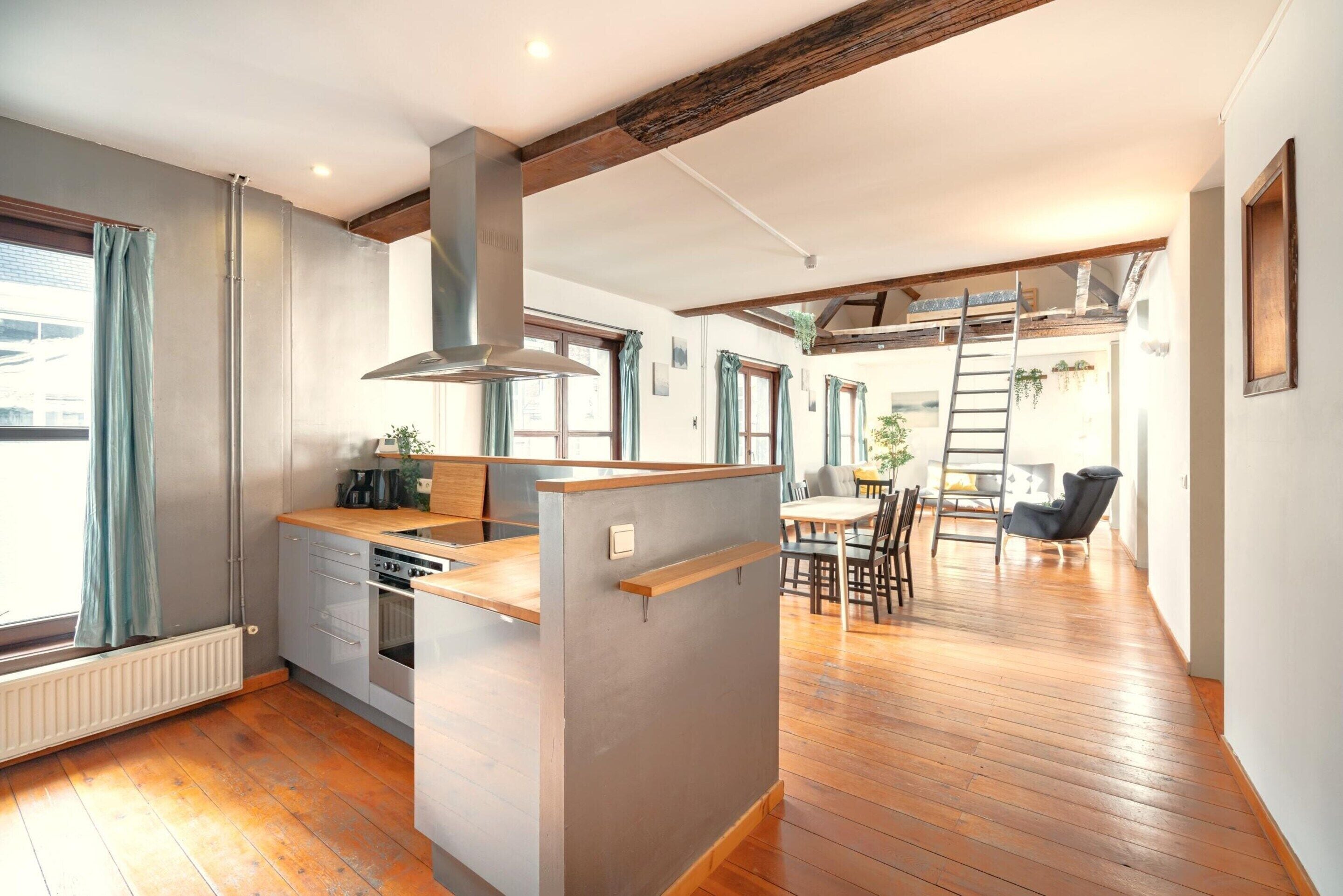 Apartment | Dining