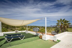 Villa | Balcony - 3-bedroom Villa in Sant Josep With Pool (Sant Josep de sa Talaia)