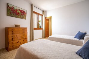 Villa - 3-bedroom Villa in Sant Josep With Pool (Sant Josep de sa Talaia)