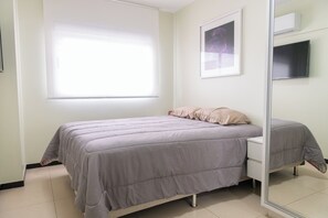 Iron/ironing board, Internet, bed sheets - Vrbo Property (Goiânia)