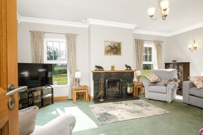 TV - Turner’s Corner | Hot Tub Retreat, Escape Ordinary (Aghadowey)