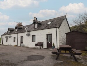 Exterior - 3 Bruaich Cottages (Strathpeffer)