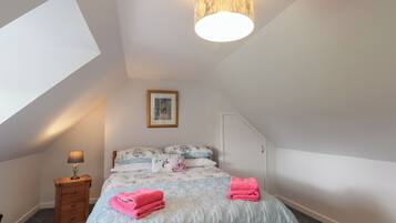 2 bedrooms, free WiFi, individually decorated, individually furnished