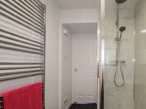 Shower - 3 Bruaich Cottages (Strathpeffer)