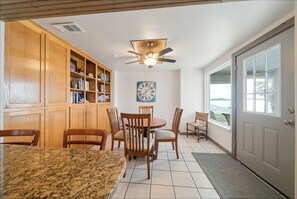 Dining - 7 Palms | 4BR Waterfront Home with Patio, Grill, Bar Area & Water Views (Rockport)