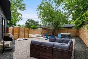Terrace/patio - Wonderland · Sleeps 24, Pool, Hot Tub, Soccer, etc (Austin)