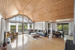 Fireplace - Canopy House Refined Bushland Haven near the Coast (Quedjinup)