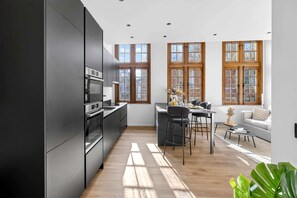 Fridge, microwave, oven, stovetop - Maison Grand-Place 2 (Brussels)