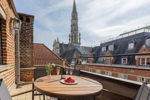 Outdoor dining - Maison Grand-Place F (Brussels)