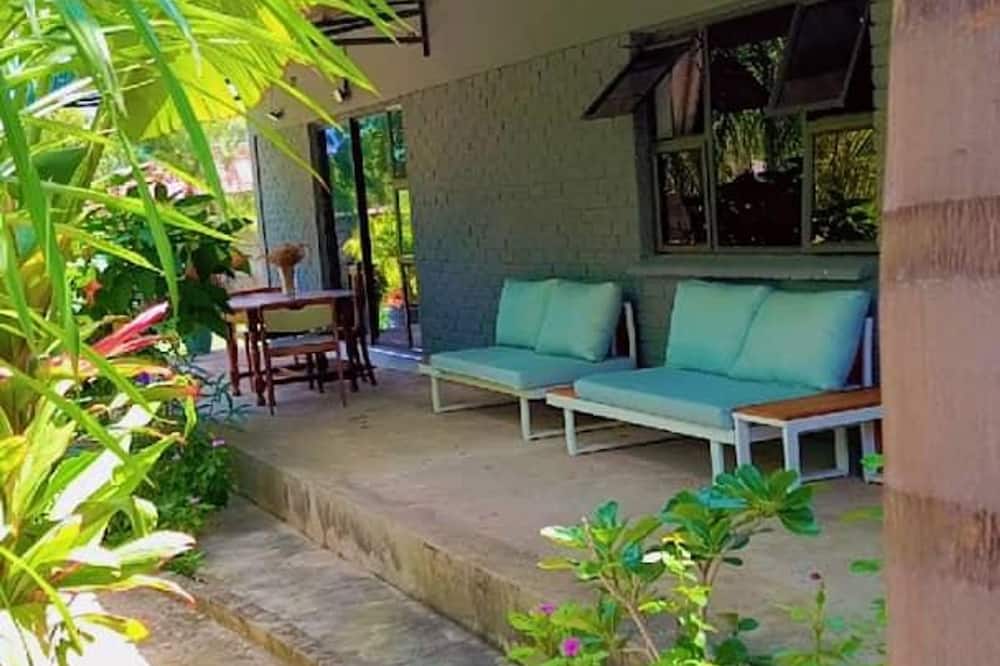 Gaison Gardens Room 2 Golden Acres Comfort Stay - 2324 — other in 6249 Golden Acres, Kwekwe Zimbabwe, 0000