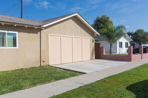 Exterior - Cozy 1-bedroom house in charming La Puente with AC (La Puente)