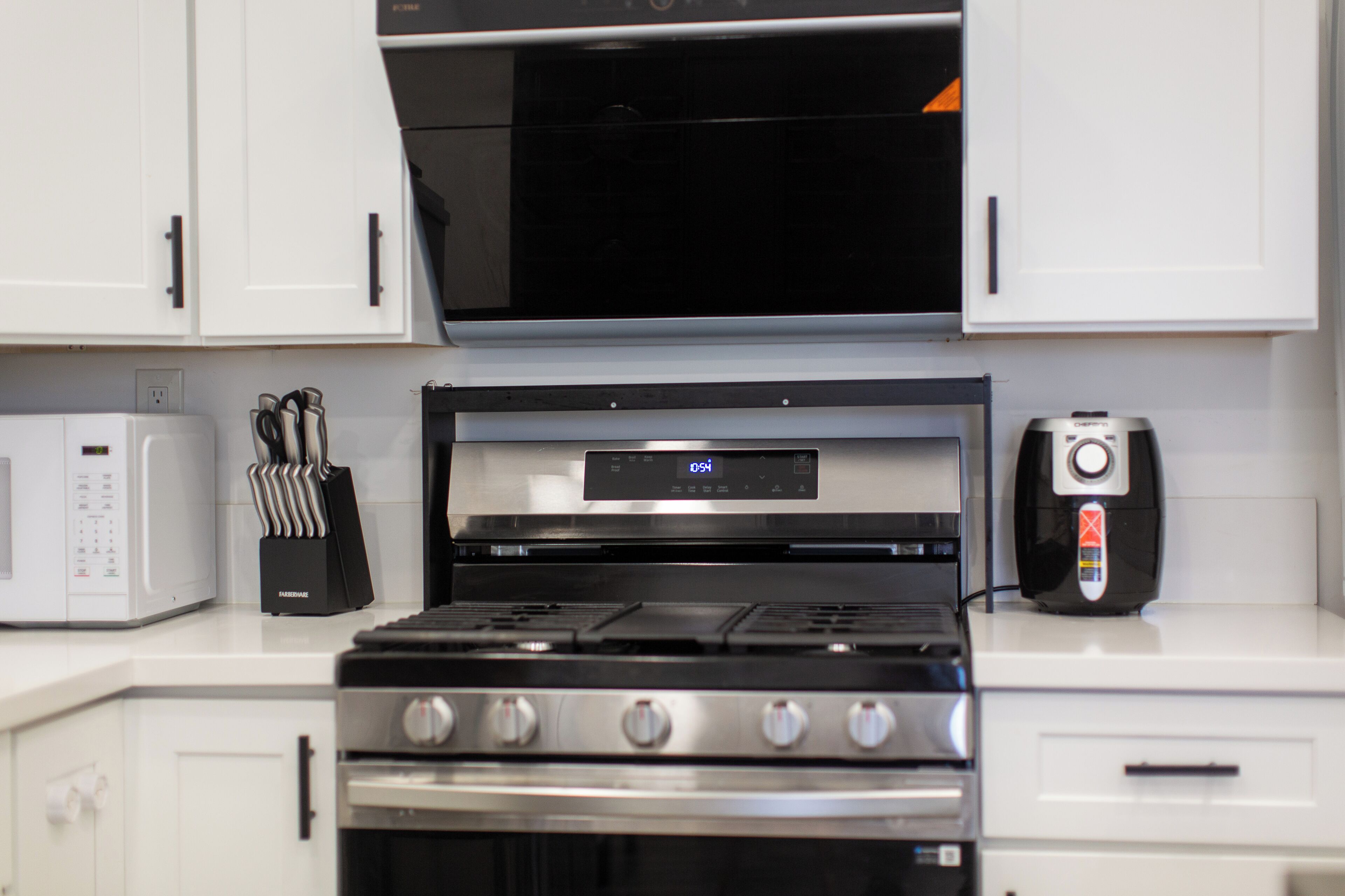 Refrigerador, microondas, horno, placa de cocina