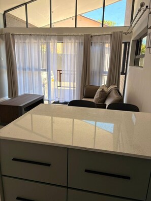 House - One Bedroom Modern Apartment in Fomona - 2386 (Bulawayo)