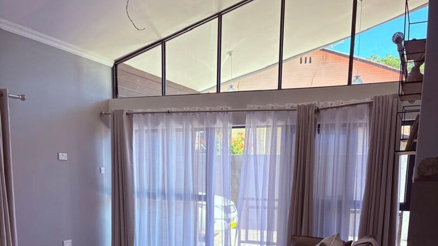 One Bedroom Modern Apartment in Fomona - 2386