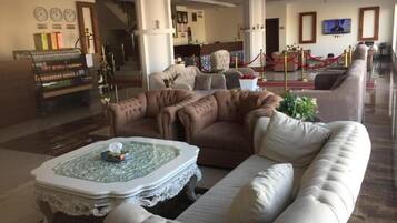 Family Suite | Lobby