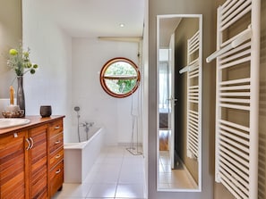Hair dryer, towels - La Stella - Three Bedroom House, Sleeps 6 (Landevieille)