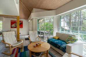 TV, DVD player - L'Ombre des Pins - Avec Piscine Privée Chauffée (Lacanau)