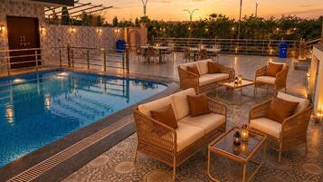 Seasonal outdoor pool