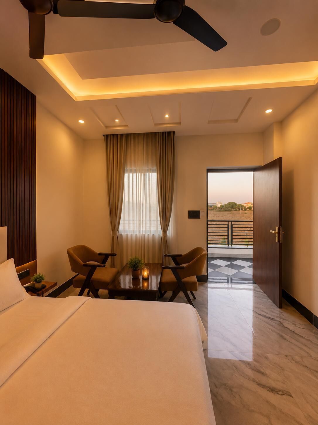 Habitación Deluxe doble, vistas al jardín | Caja fuerte, escritorio, espacio para trabajar con un portátil