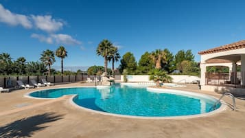 House | Pool | Outdoor pool