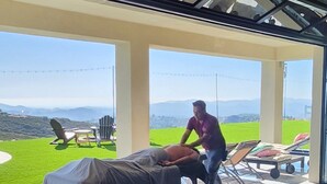Terrace/patio - Rancho Del Sol.  An off-grid luxury retreat. (Poway)