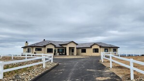 Exterior - Rancho Del Sol.  An off-grid luxury retreat. (Poway)
