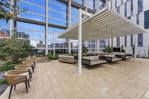 Terrace/patio - Luxe Urban Escape in Phoenix | Full kitchen | Workspace & Resort Amenities (Maricopa County)