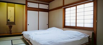 Walking distance to Oirase Keiryu stream! Relaxing House with Wood Stove|Towada City, Aomori Prefecture