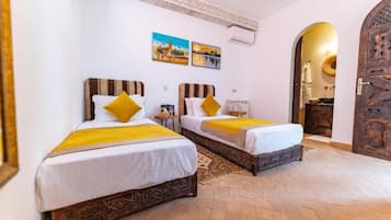 Premium bedding, in-room safe, free cribs/infant beds, free WiFi