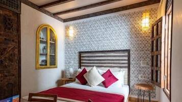 Premium bedding, in-room safe, free cribs/infant beds, free WiFi