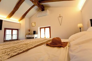 4 bedrooms, iron/ironing board, WiFi, bed sheets - CA BASTIAN GUEST HOUSE, RELAXATION IN THE HEART OF FRIULI (Moruzzo)