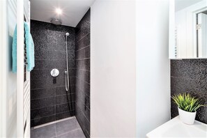 Apartment | Bathroom - Stylish Terrace Apartment in Antwerp (Antwerp)