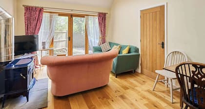 Host & Stay | The Tiled Cottage