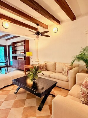 Living area - Tropical Luxury Villa in Casa de Campo with pool and beach access (La Romana)