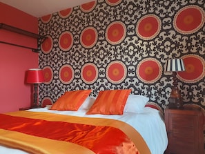 4 bedrooms, iron/ironing board, Internet - Cottage, sauna, billiards, 4 bedrooms, 3 bathrooms. Families or friends. (Chiny)
