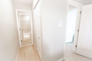 Interior - 3-bedroom Condo in Ocean City: 1-Min Walk to Beach • Family-Friendly • Sleeps 8 (Ocean City)